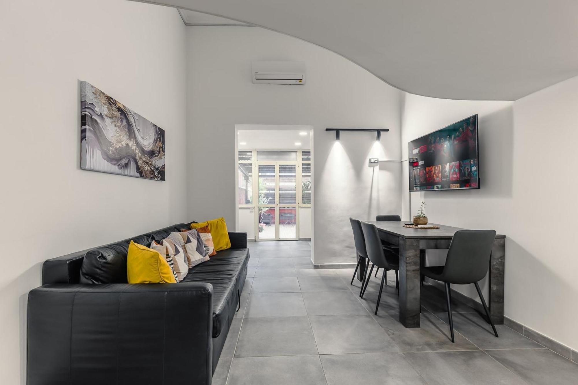 Nvmen Apartment *